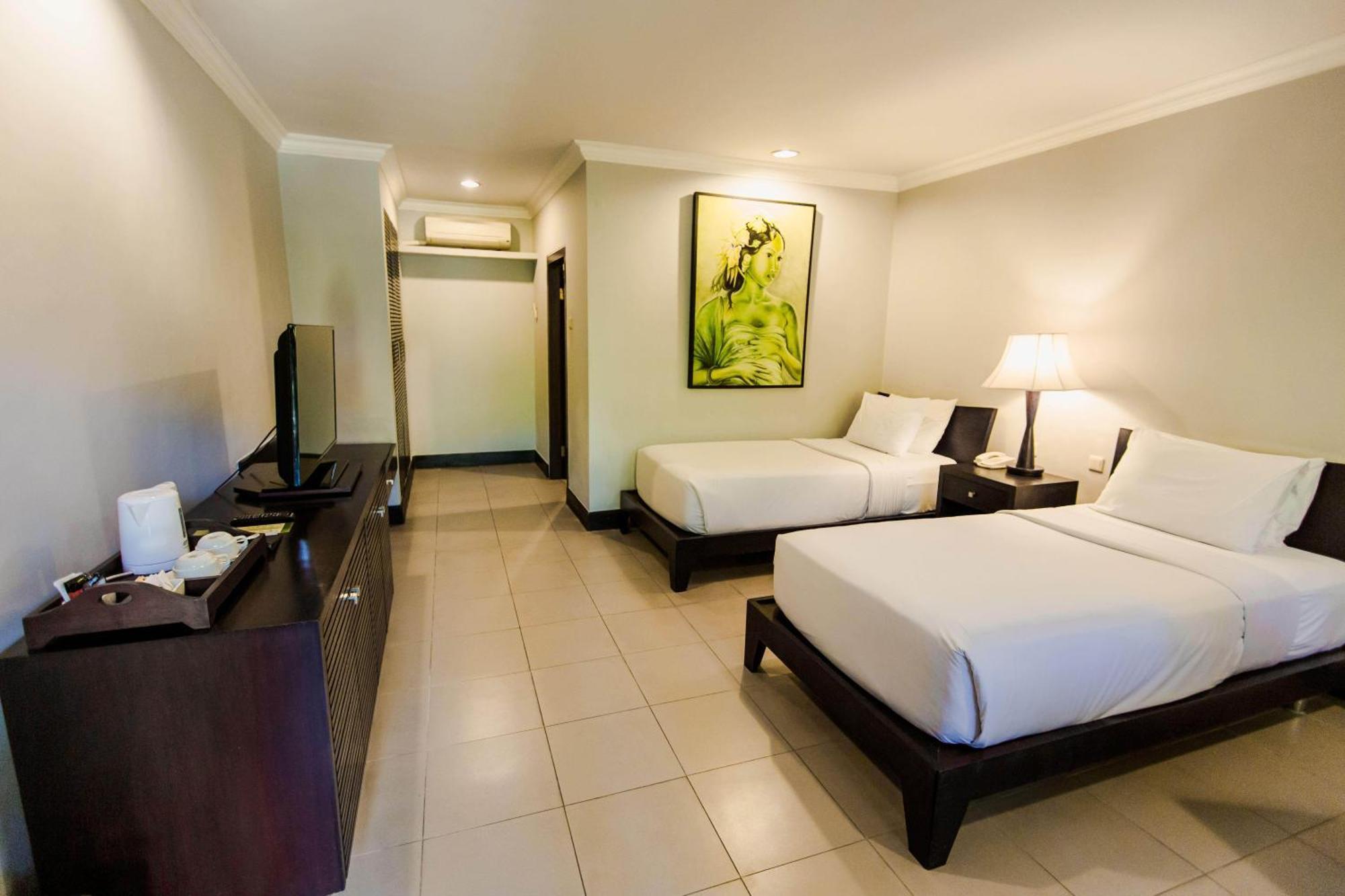 Puri Santrian Beach Resort And Spa Sanur Exterior foto